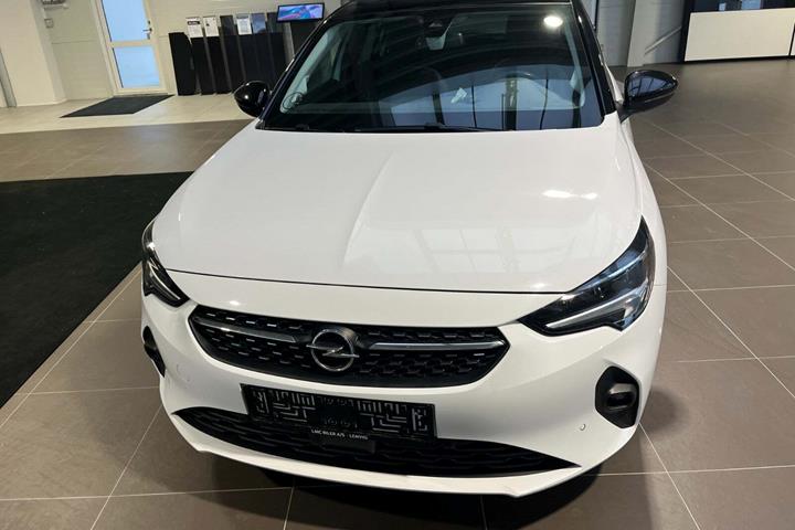 Hvid Opel Corsa fra 2020