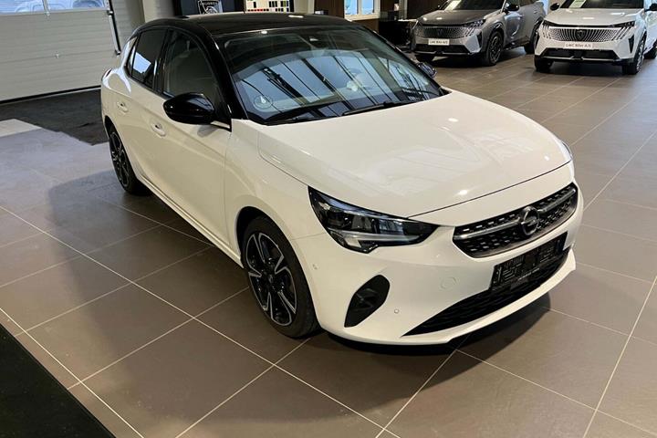 Hvid Opel Corsa fra 2020