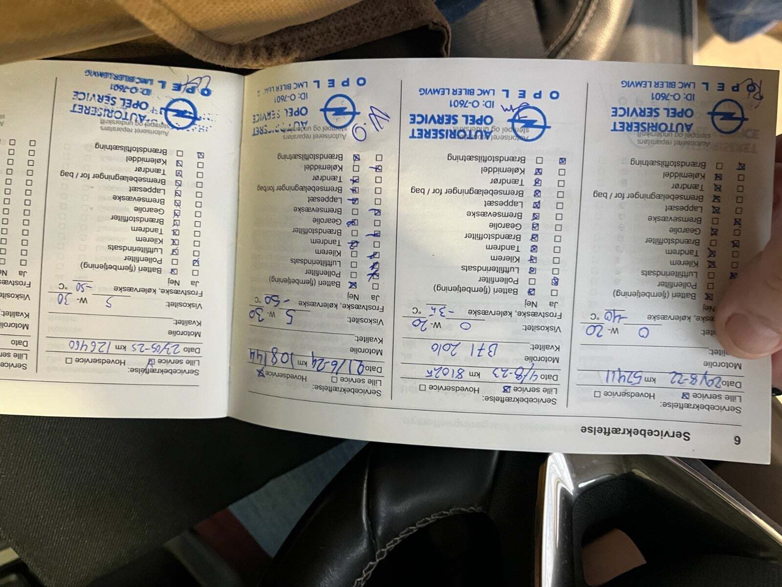 Hvid Opel Corsa fra 2020