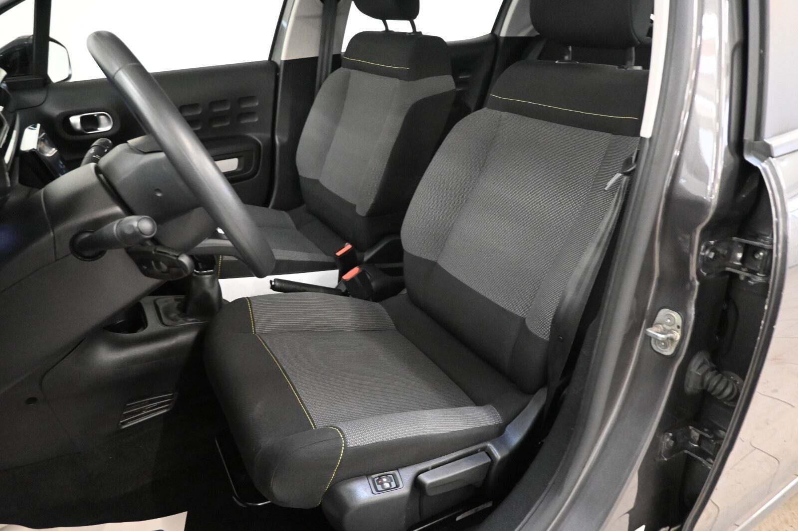Grå Citroën C3 fra 2019