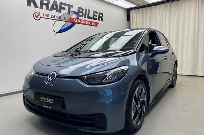 Blå VW ID.3 fra 2021 set udefra