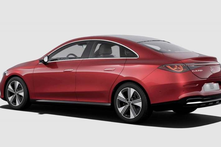 Rød Mercedes CLA250+ fra 2025