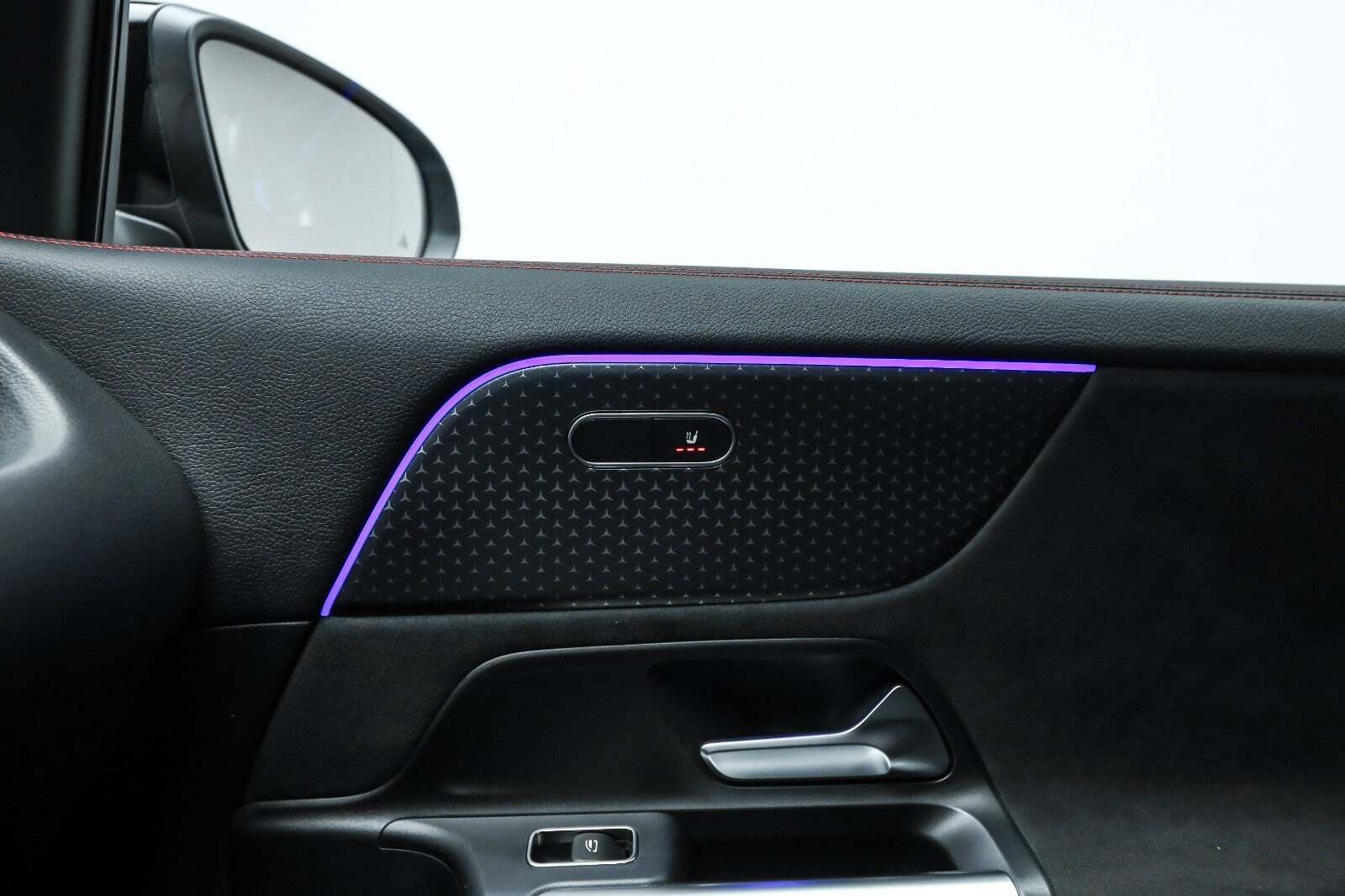 Grå Mercedes EQA250+ fra 2025