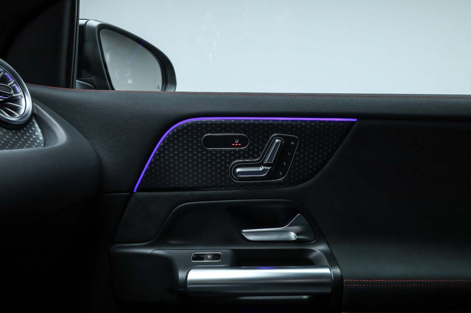 Sort Mercedes EQA250+ fra 2025