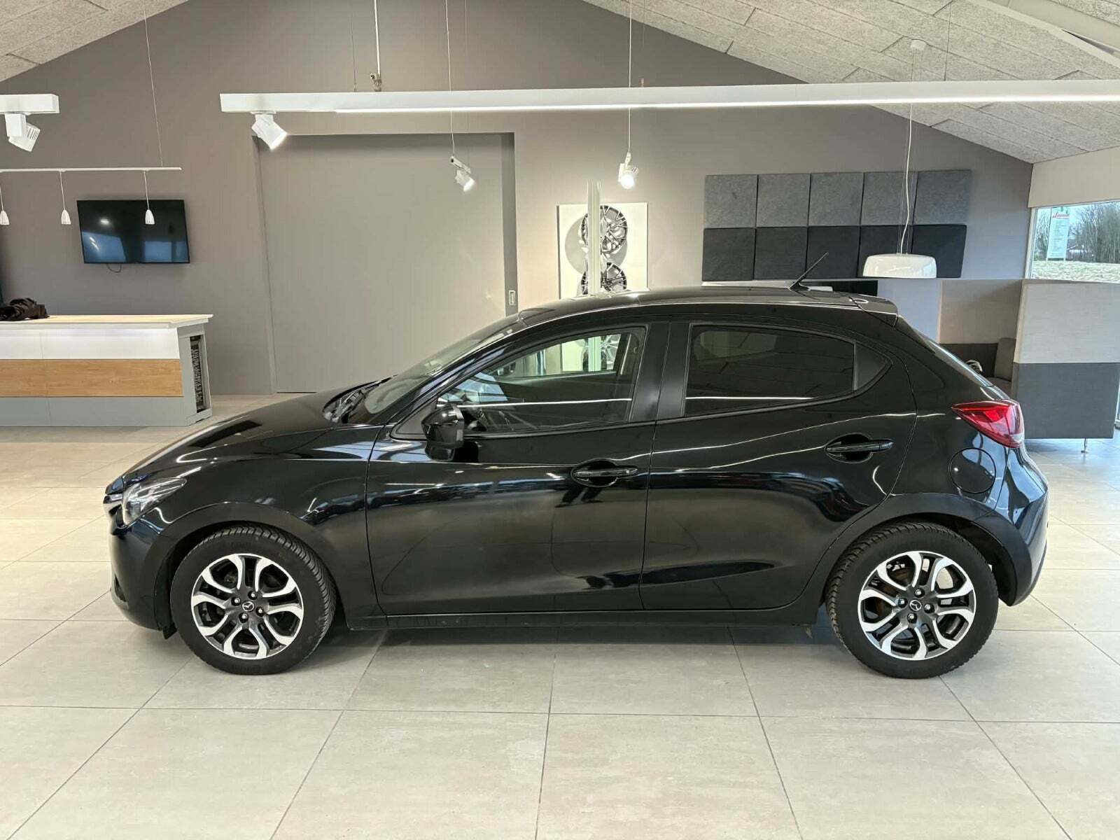 Mazda 2 1,5 SkyActiv-G 90 Nakama