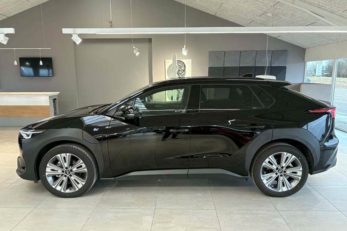 Sort Subaru Solterra fra 2025