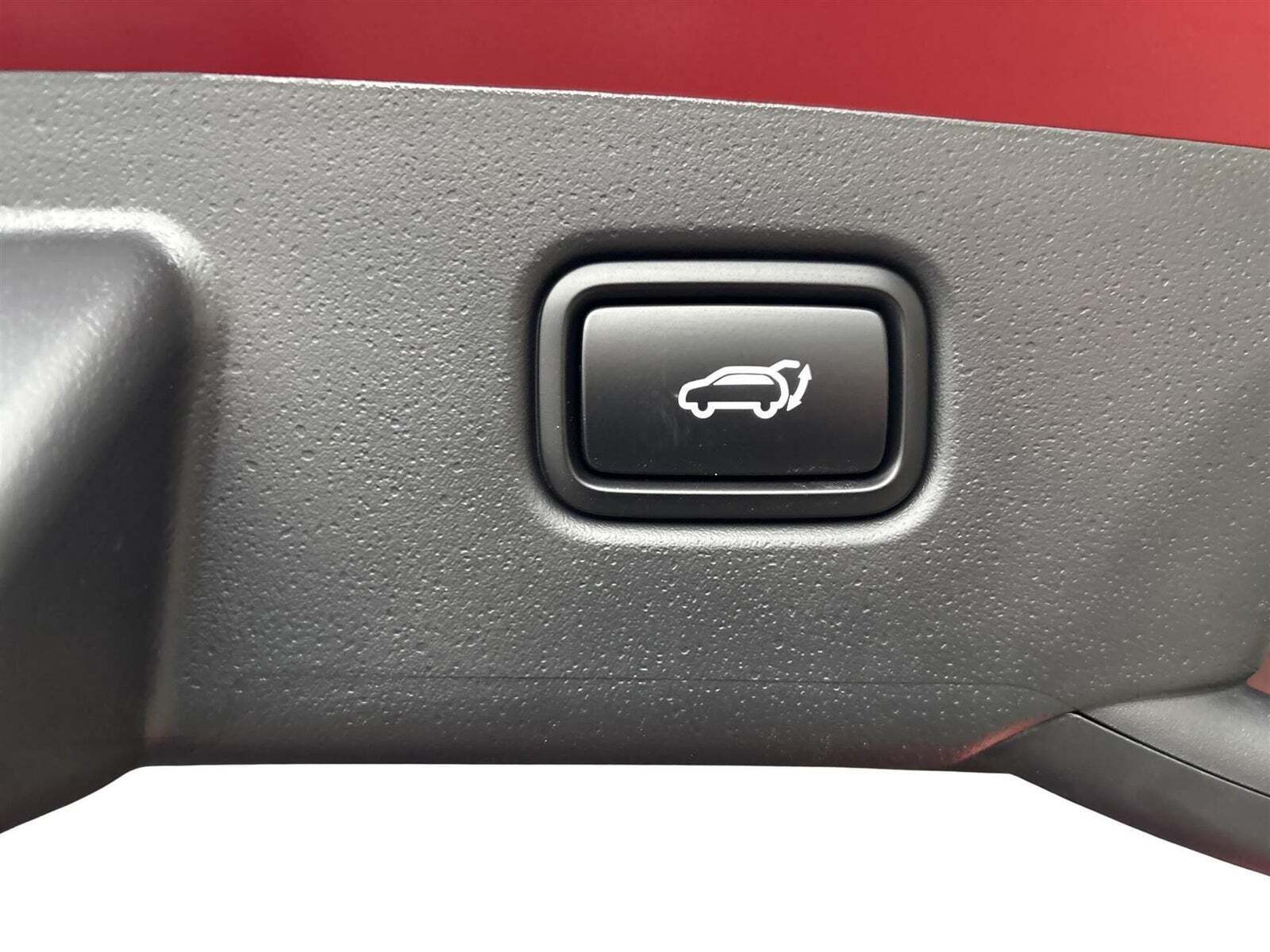 Rød Kia Niro fra 2025