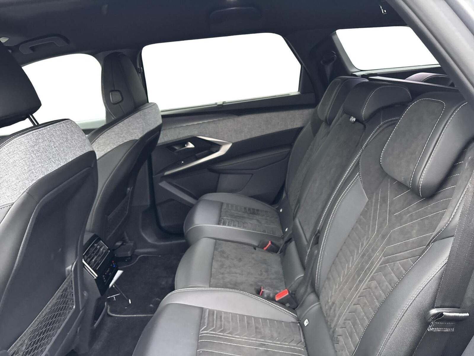 Peugeot e-5008 77 Allure 7prs