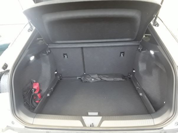 Hvid VW ID.4 fra 2025