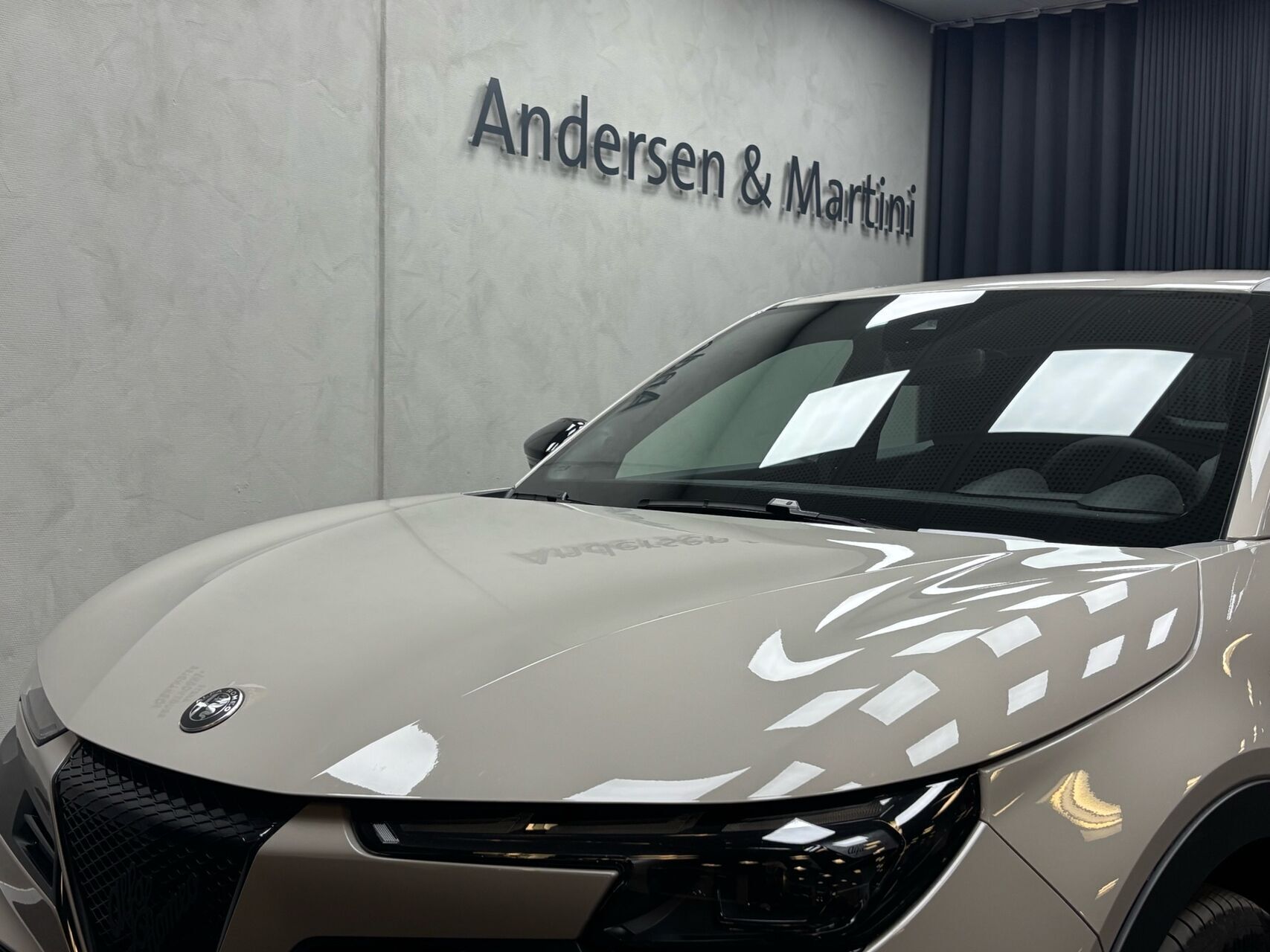 Alfa Romeo Junior EL Core 156HK 5d Aut.