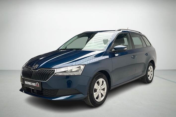 Blå Skoda Fabia fra 2020 set udefra