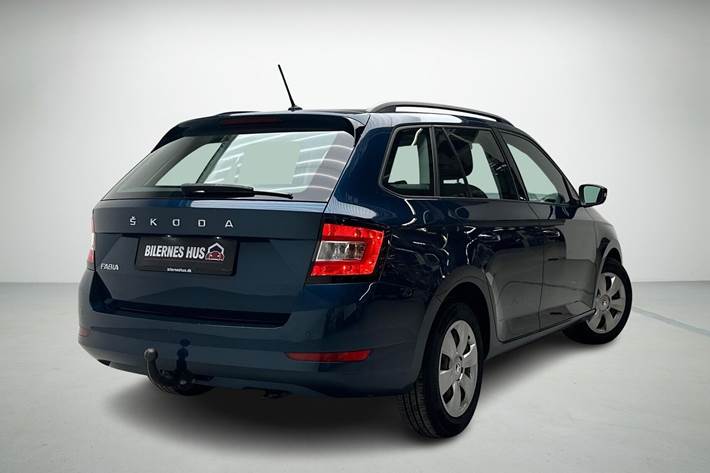 Blå Skoda Fabia fra 2020