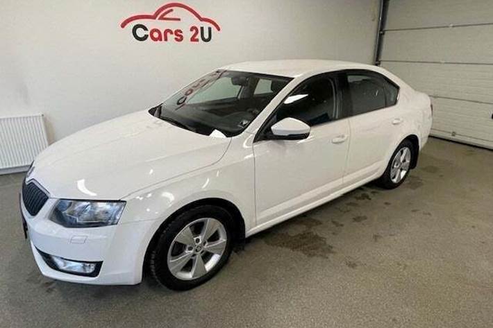 Hvid Skoda Octavia fra 2017