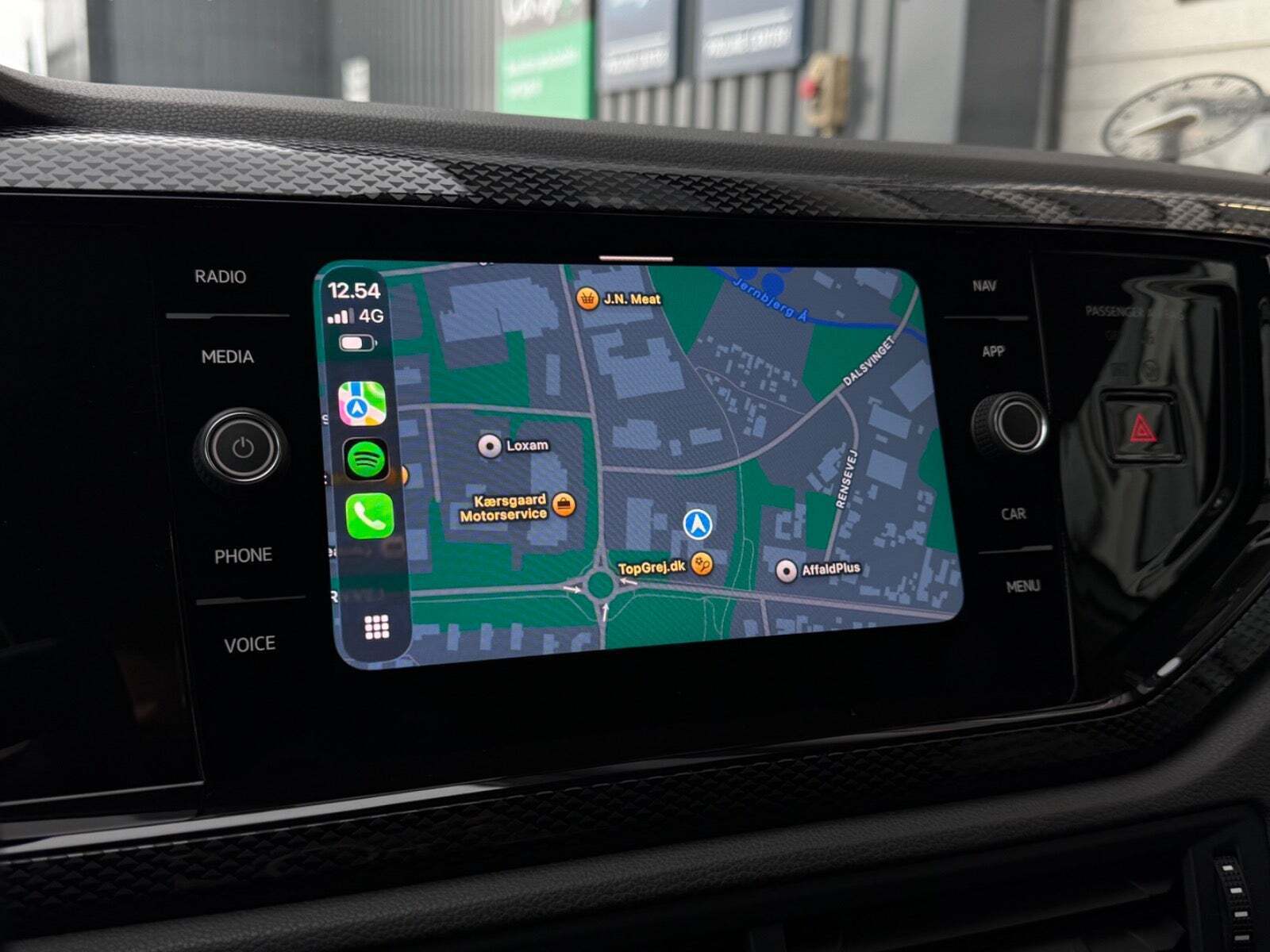 Sølv VW Polo fra 2022