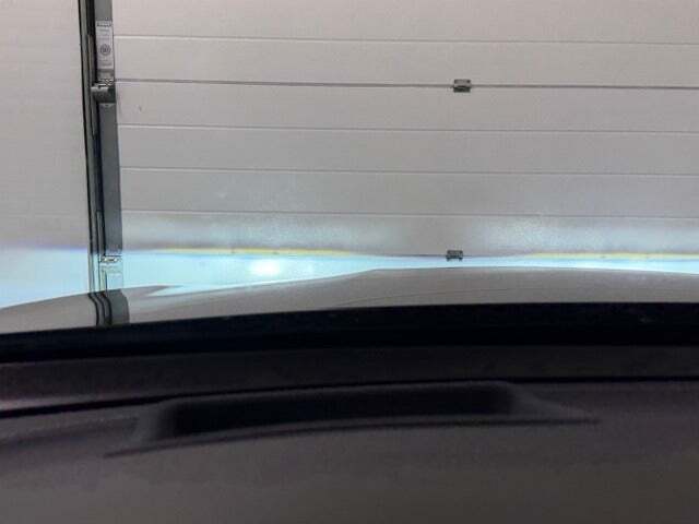 Grå Mercedes GLC300 de fra 2021