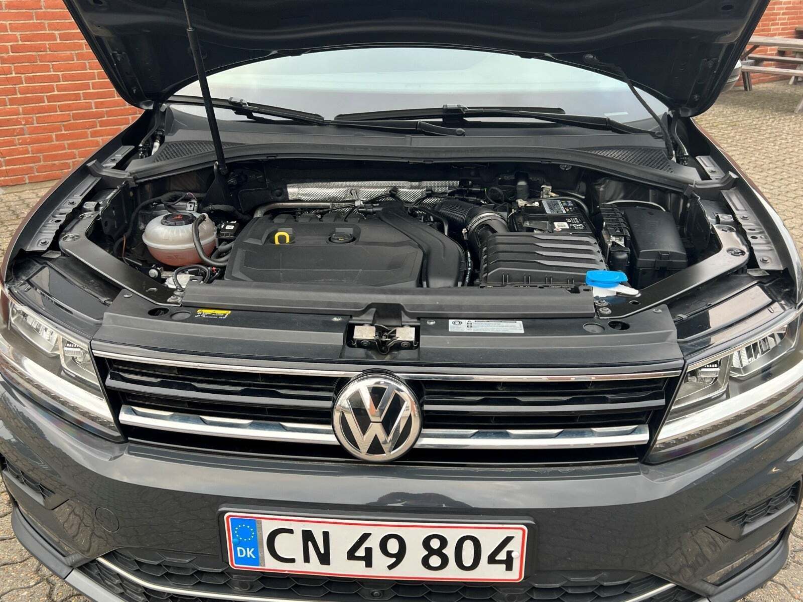 Grå VW Tiguan fra 2020