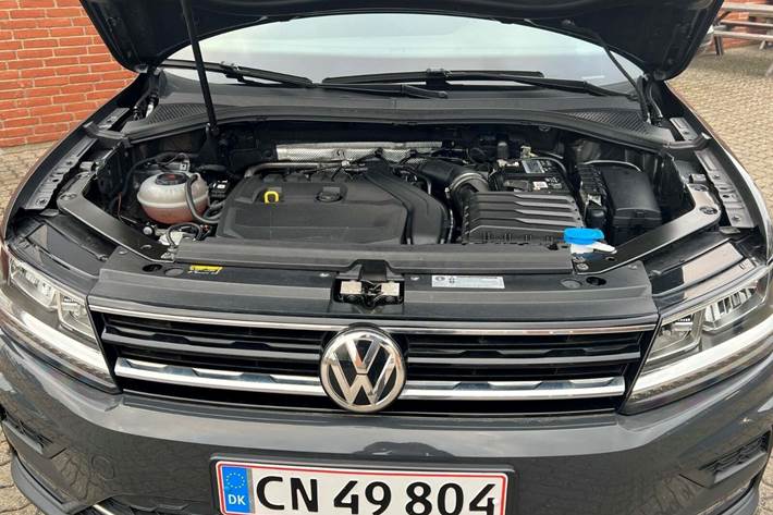 Grå VW Tiguan fra 2020