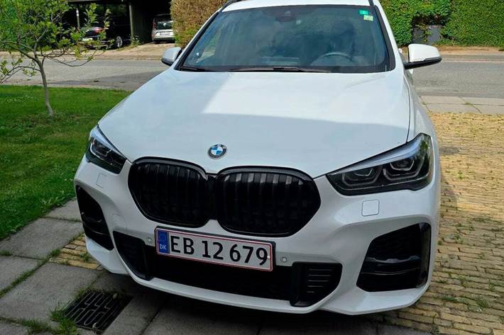 Hvid BMW X1 fra 2021