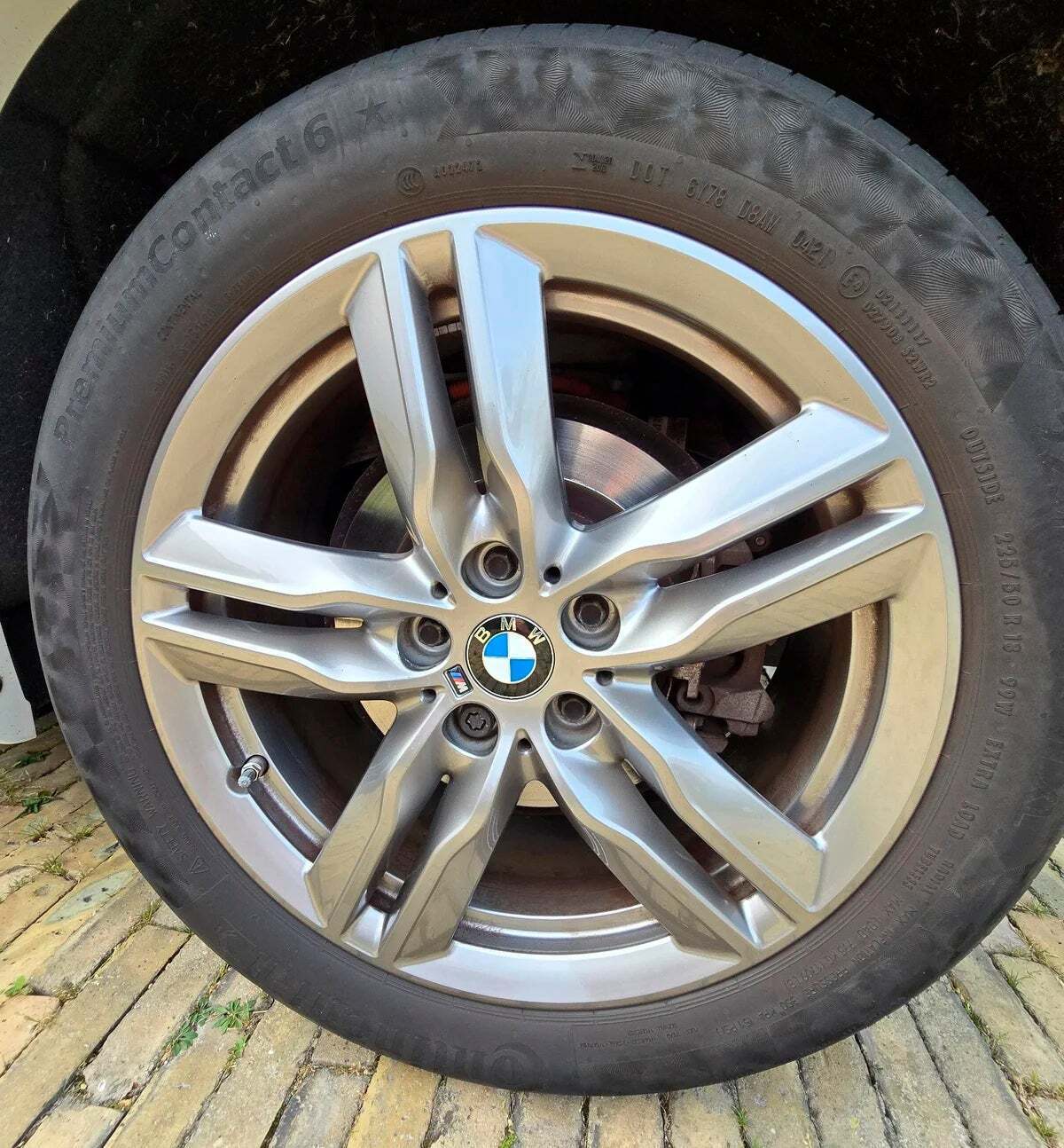 Hvid BMW X1 fra 2021