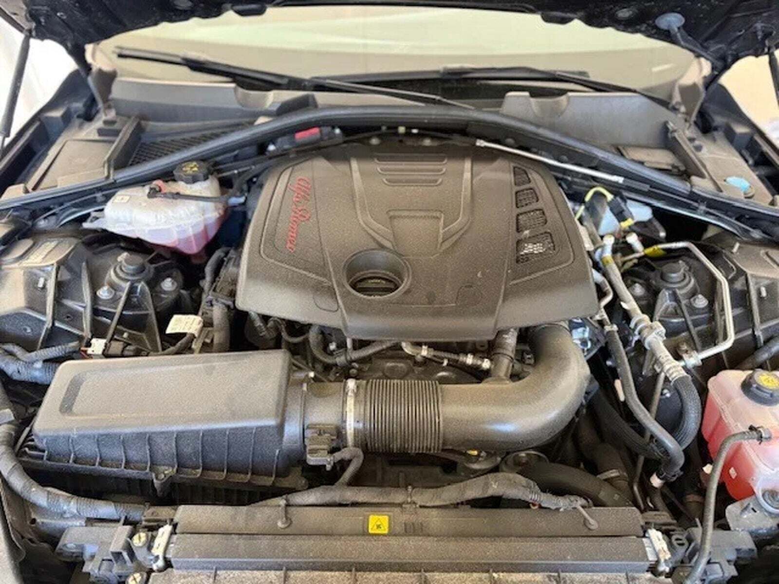 Sort Alfa Romeo Giulia fra 2020