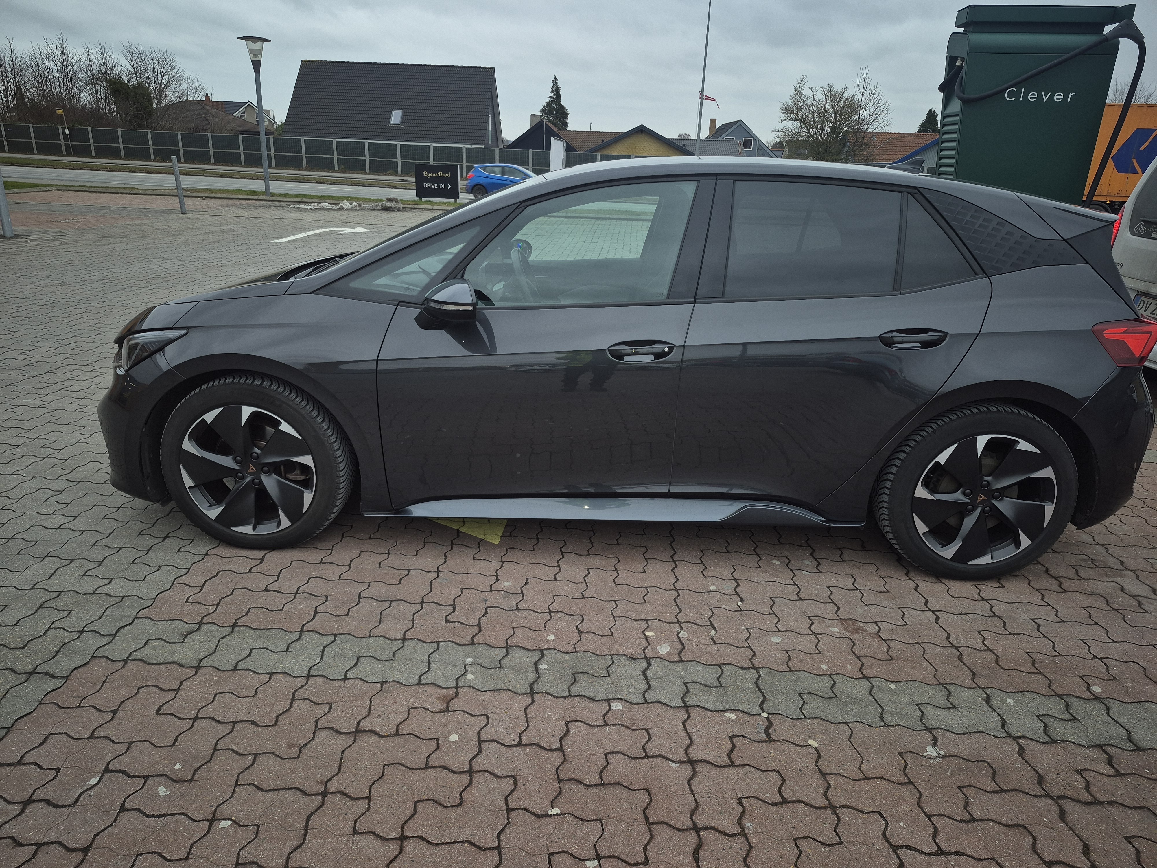 Brun Cupra Born fra 2022