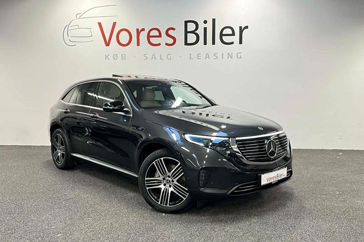 Grå Mercedes EQC400 fra 2021 set udefra