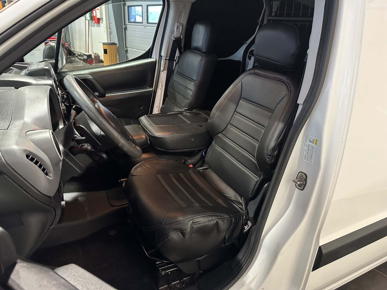 Peugeot Partner 1,6 BlueHDi 100 L2 ESG Flex Van