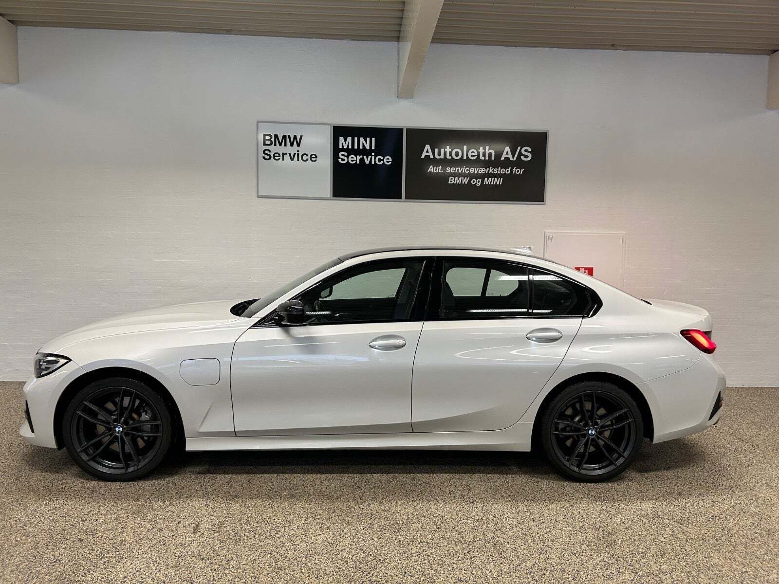 BMW 330e 2,0 Sport Line aut.