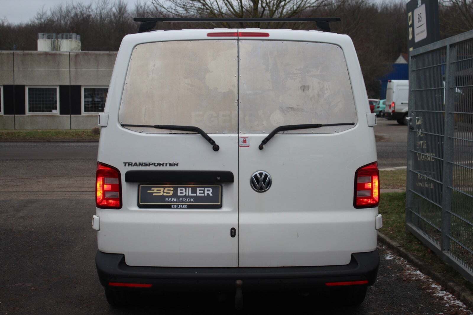 Hvid VW Transporter fra 2016