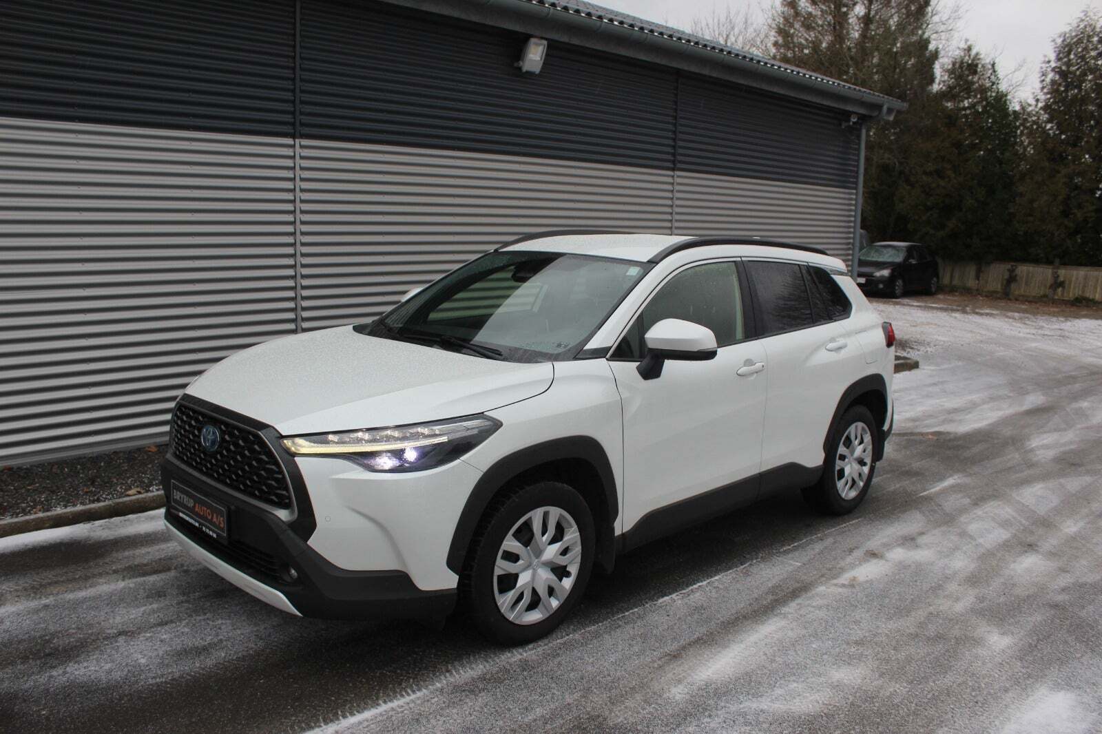 Toyota Corolla Cross 2,0 Hybrid Elegant CVT