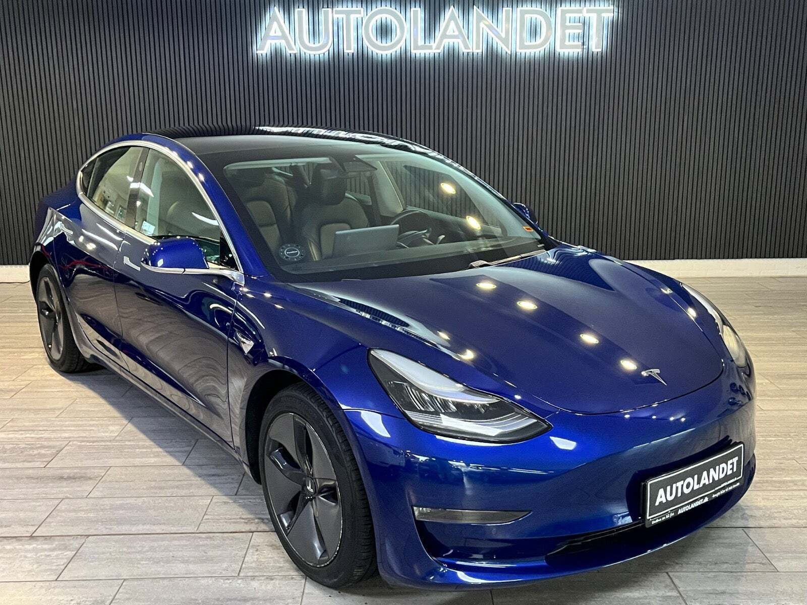 Tesla Model 3 Long Range AWD