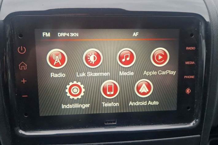 Hvid Opel Movano fra 2023