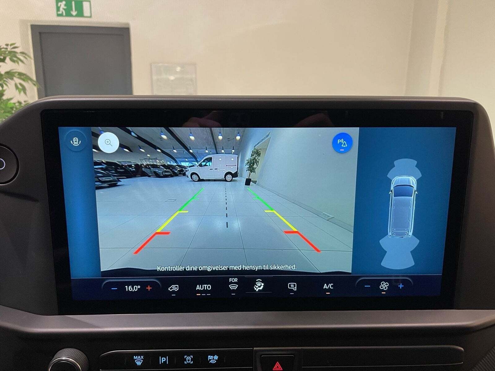 Hvid Ford E-Transit Custom 320S fra 2024