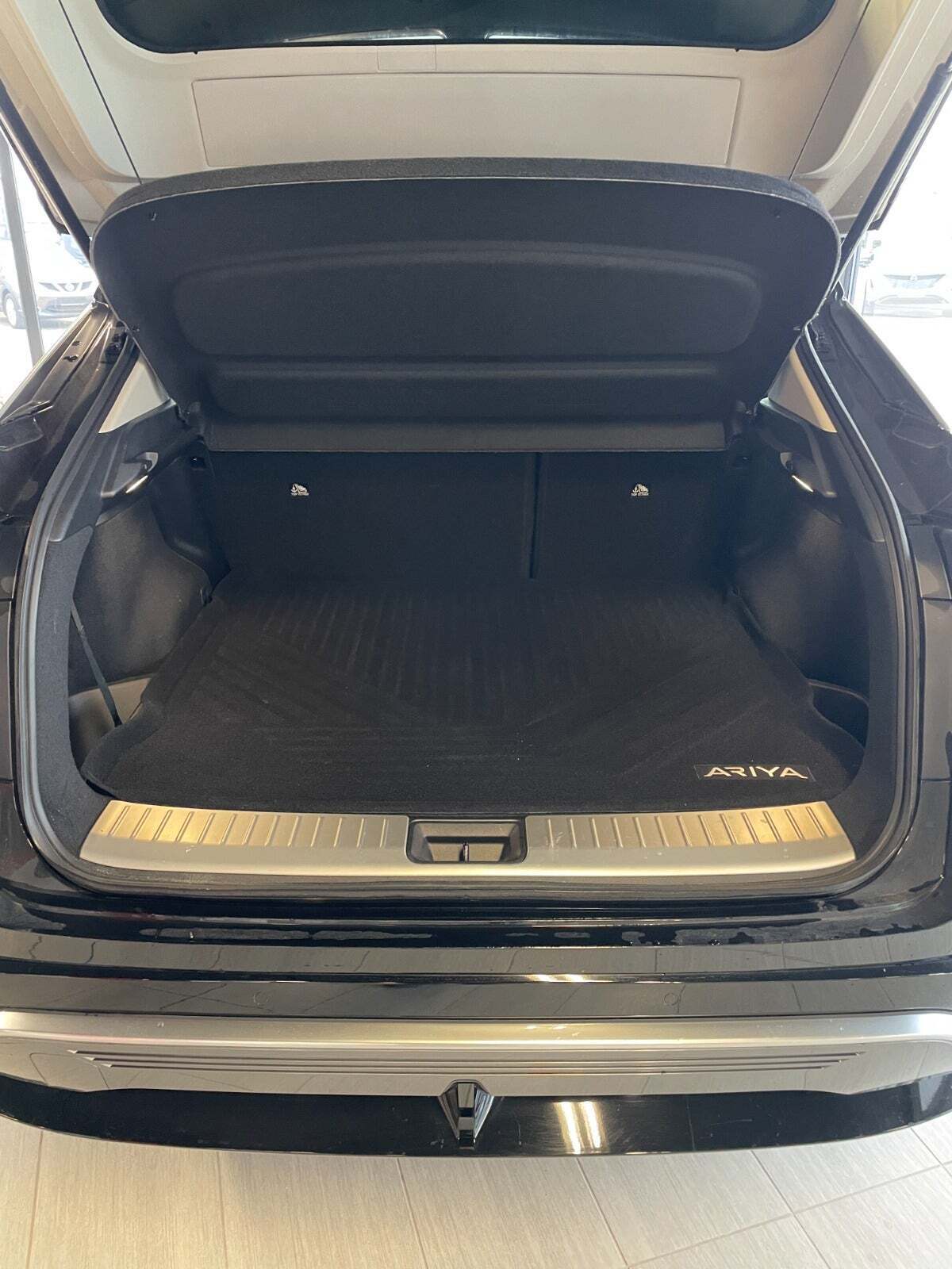 Sort Nissan Ariya fra 2024