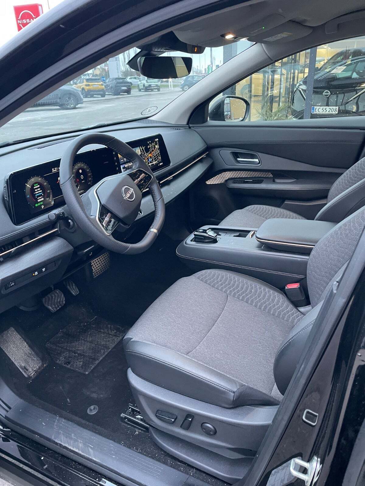 Nissan Ariya 63 Engage