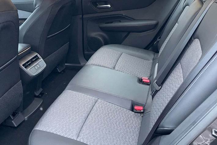 Sort Nissan Ariya fra 2024