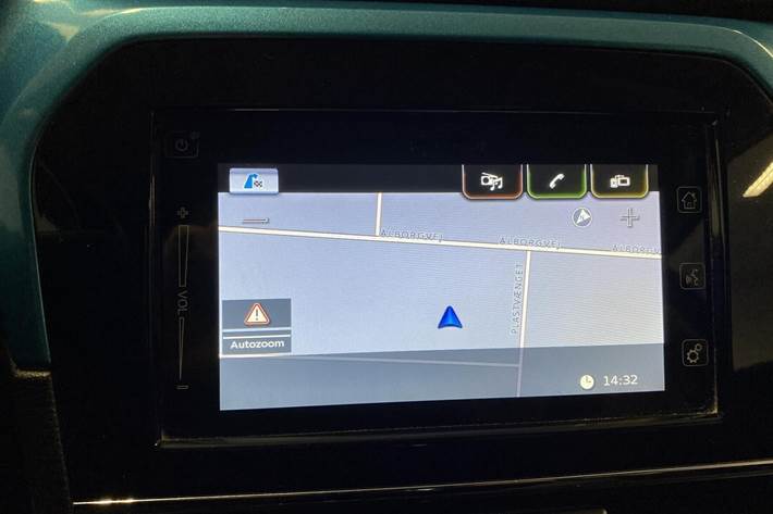 Grøn Suzuki Vitara fra 2015