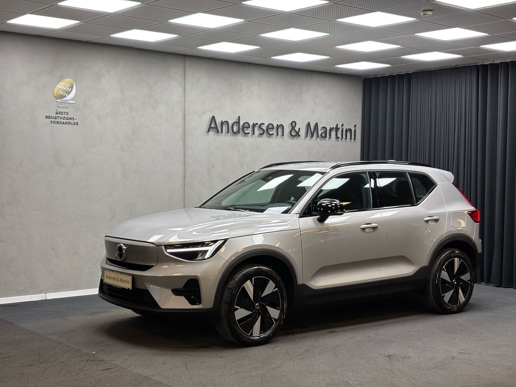 Volvo XC40 EL Core 238HK 5d Aut.