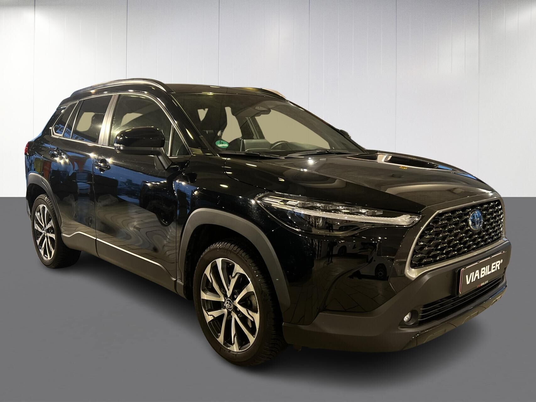 Sort Toyota Corolla Cross fra 2023