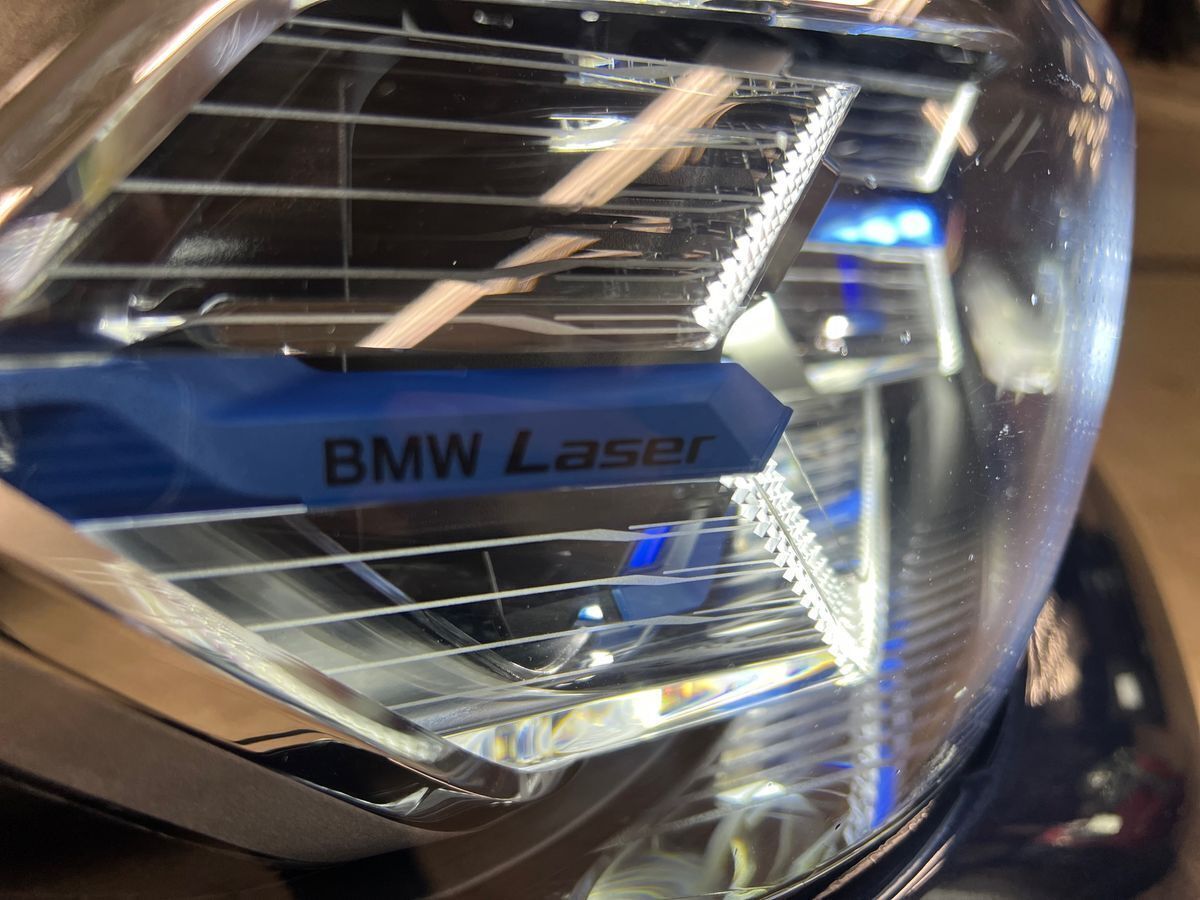 Blå BMW iX3 fra 2022