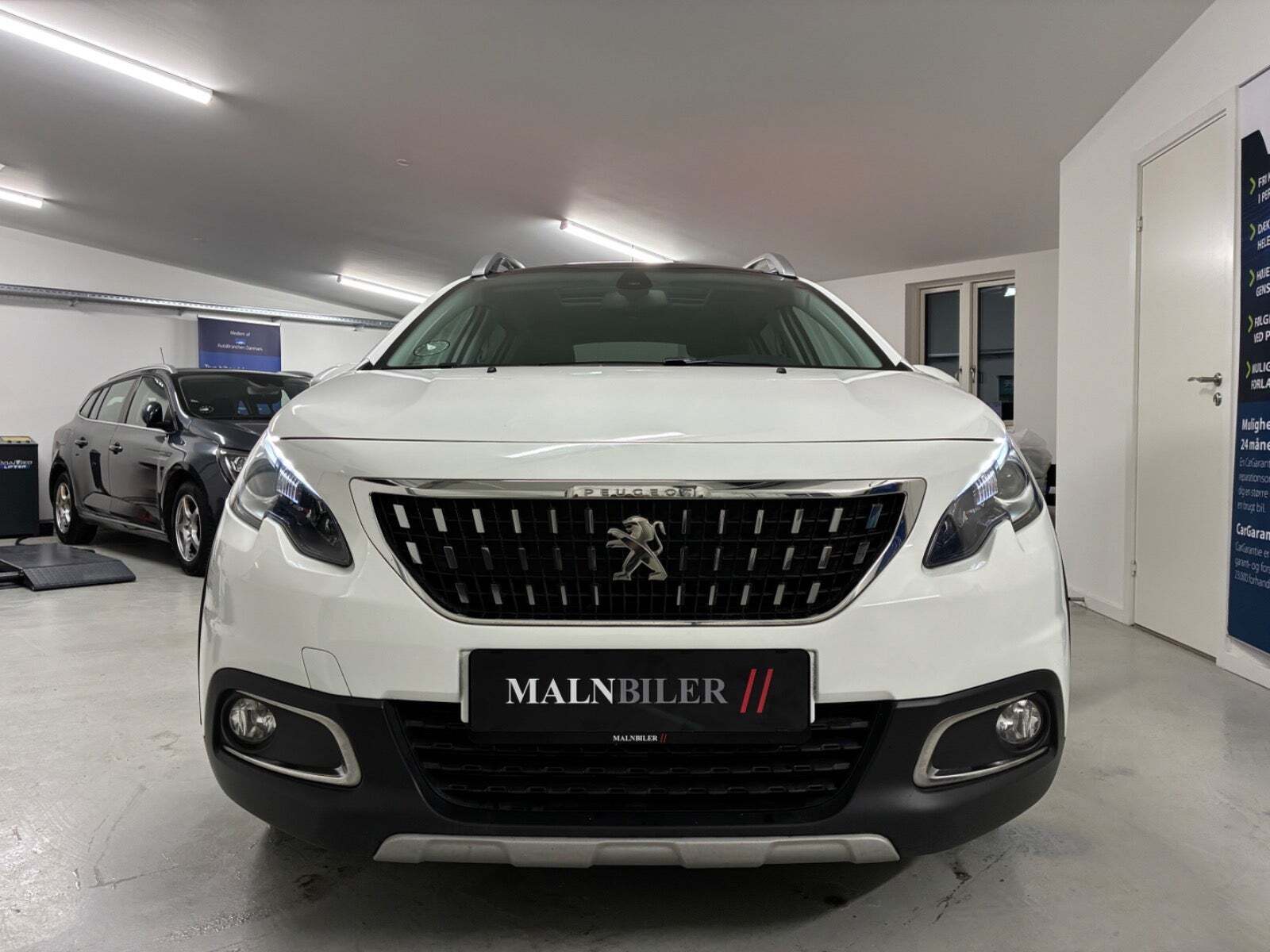 Peugeot 2008 1,2 e-THP 110 Desire Sky