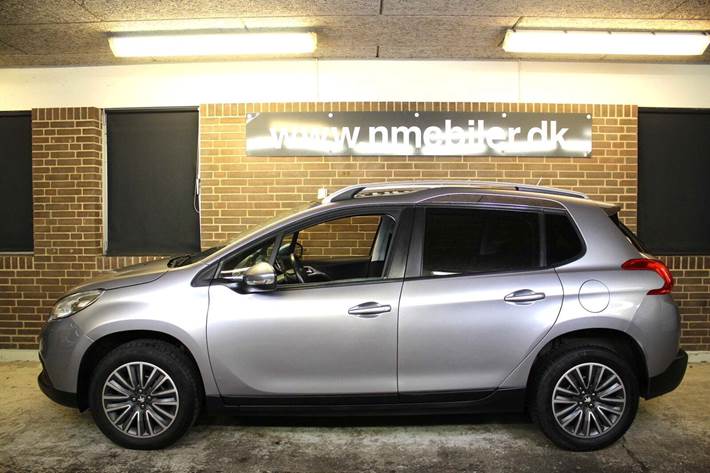 Grå Peugeot 2008 fra 2015