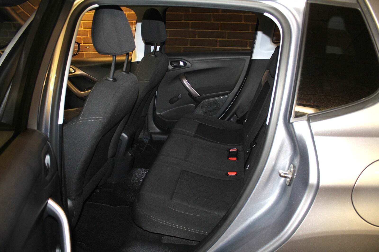 Peugeot 2008 1,2 VTi 82 Active Sky