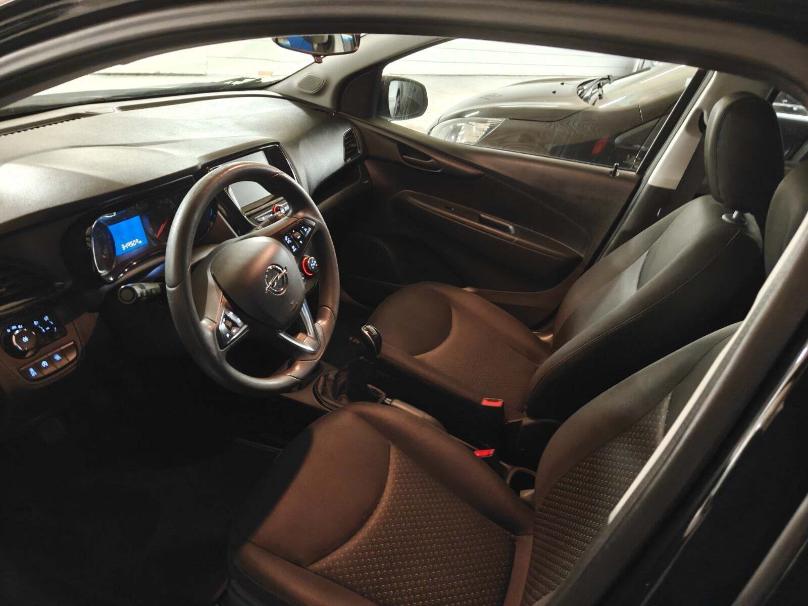 Gul Opel Karl fra 2016