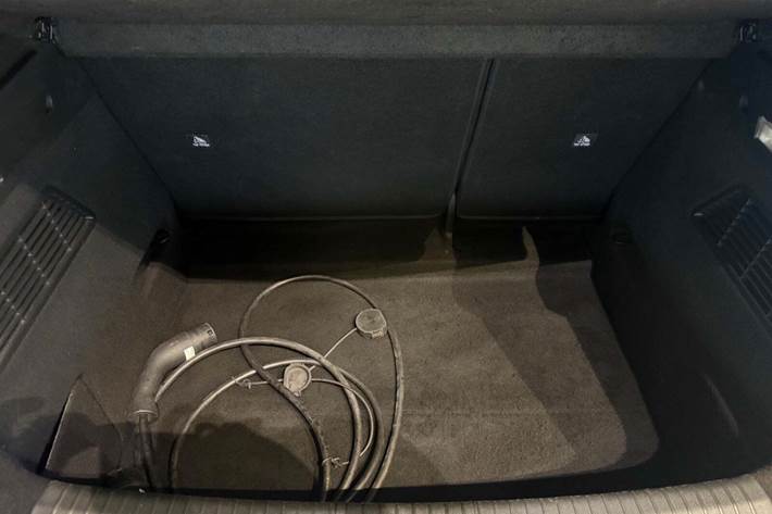 Grå Renault Megane E-Tech fra 2024