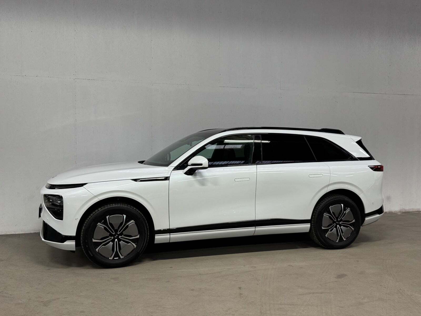 Xpeng G9 Standard Range