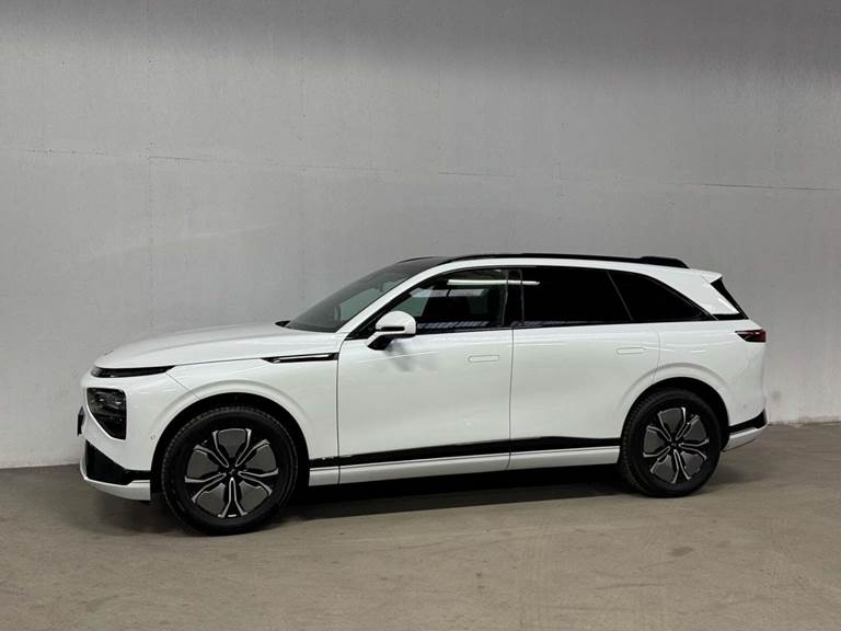 Xpeng G9 Standard Range