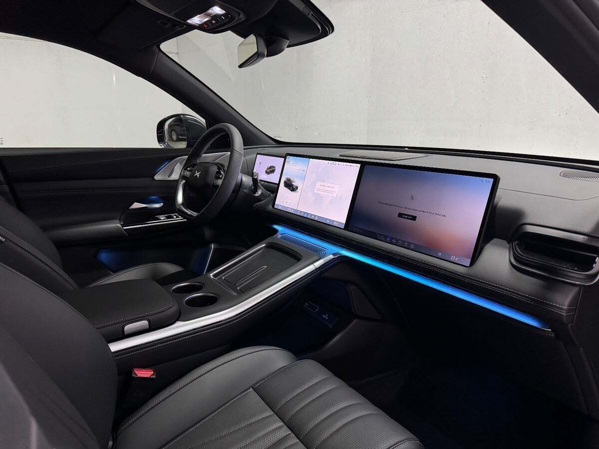 Hvid Xpeng G9 fra 2024