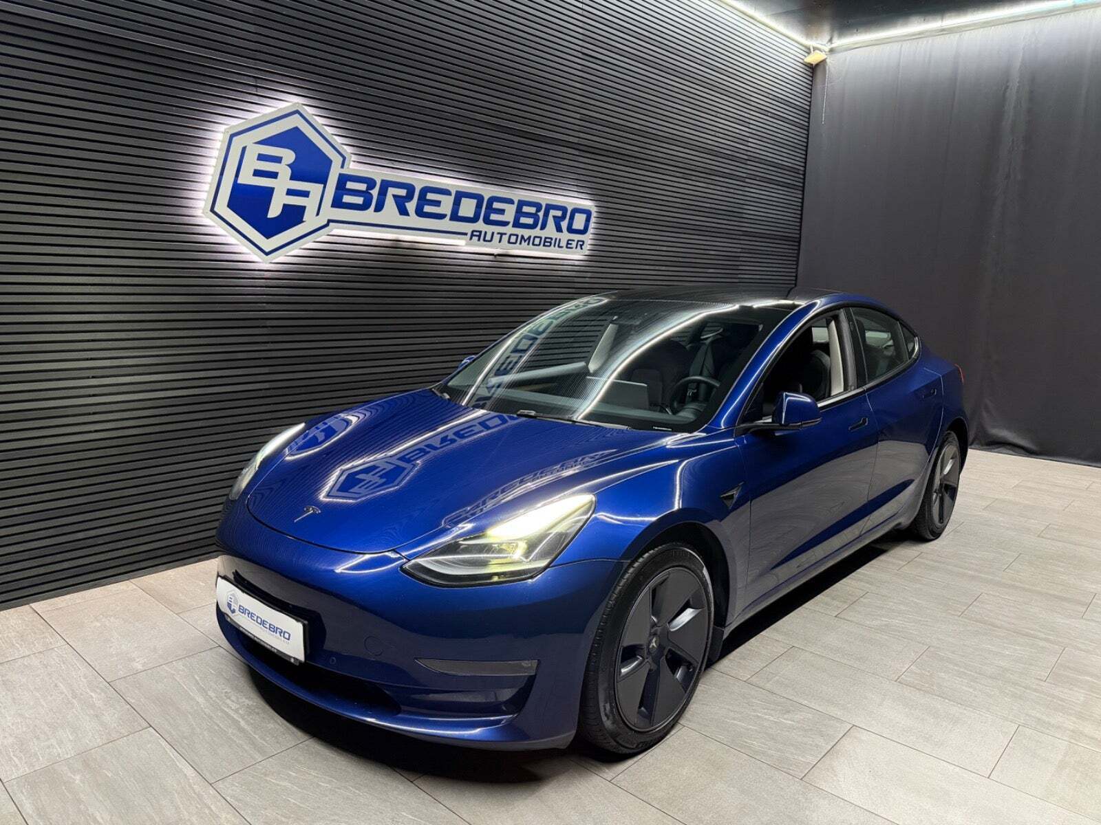 Tesla Model 3 Long Range AWD