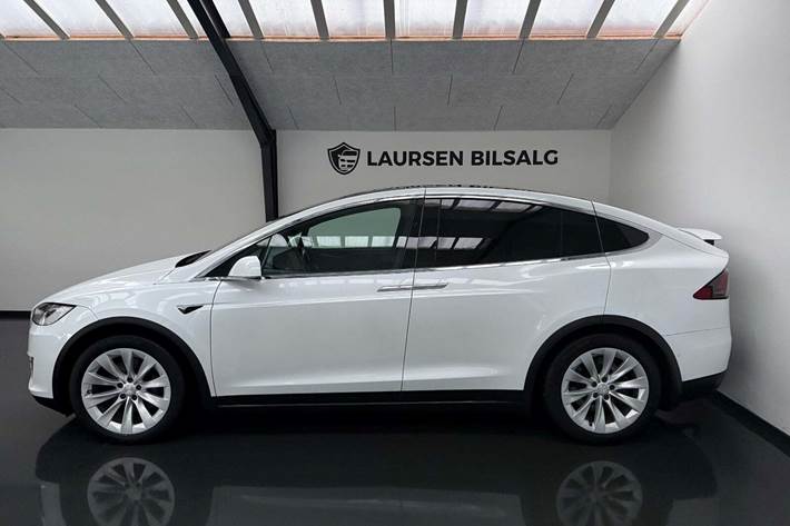 Hvid Tesla Model X fra 2019